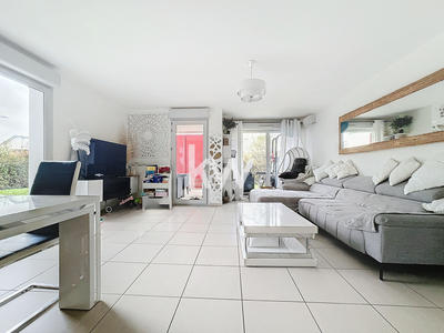 Appartement - 90 m² - 4 pièces