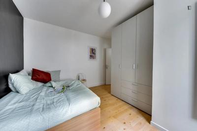 Chambre - 11 m² - 4 pièces