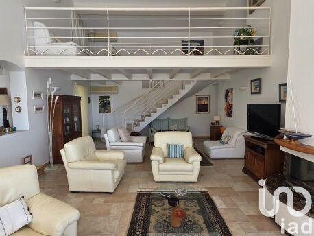 Maison - 352 m² - 7 pièces