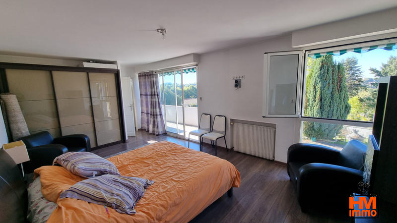 Demeure - 297 m² - 7 pièces