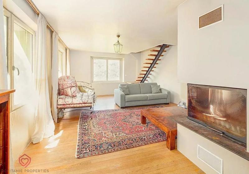 Maison de village - 289 m² - 9 pièces