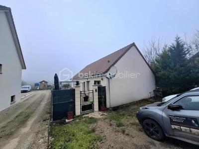 Maison - 99 m² - 5 pièces