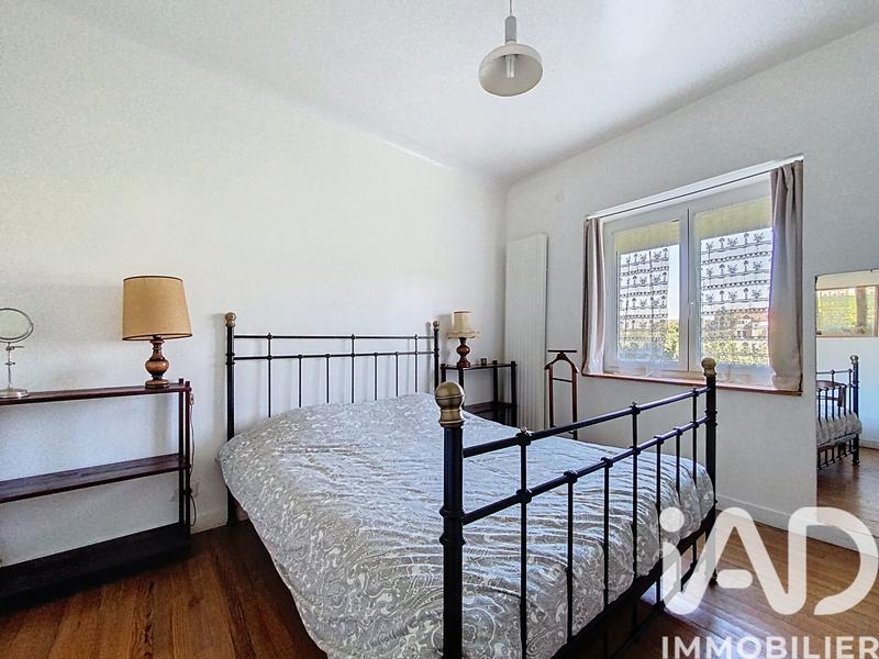 Maison - 210 m² - 7 pièces