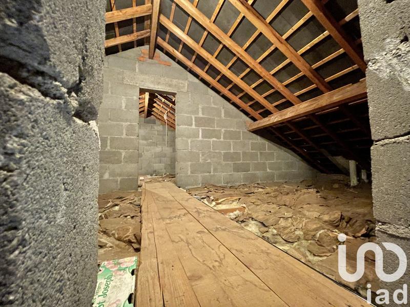 Maison - 99 m² - 4 pièces