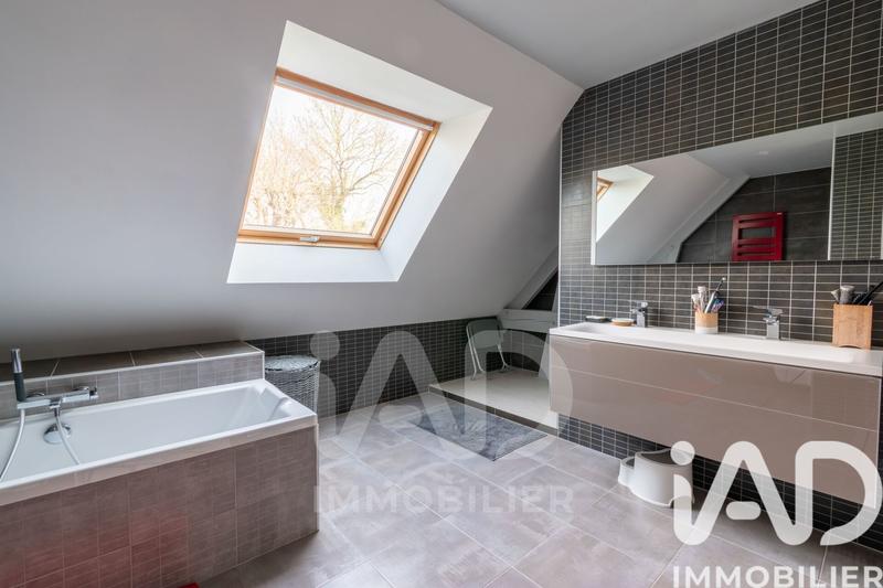 Maison - 195 m² - 6 pièces