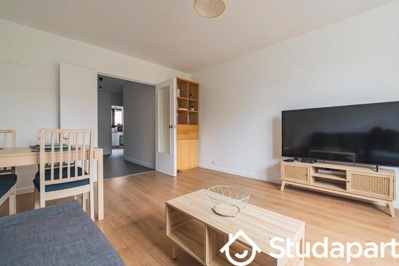 Chambre - 12 m² - 1 pièce