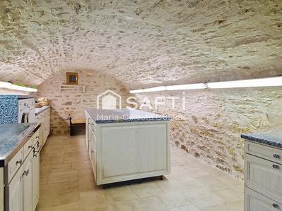 Maison - 340 m² - 11 pièces