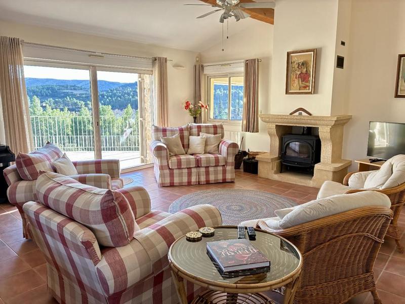 Maison en pierre - 142 m² - 6 pièces