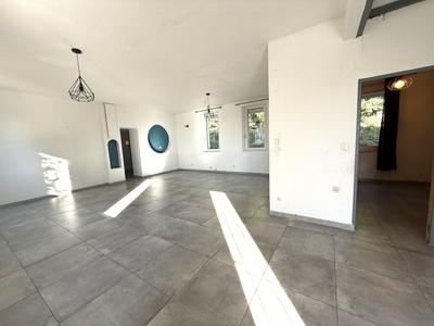 Maison - 158 m² - 6 pièces