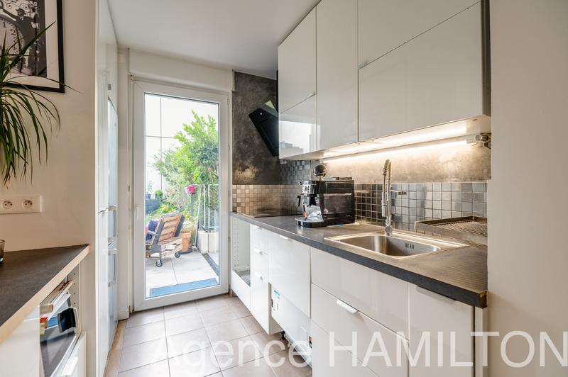 Appartement sur toit - 77 m² - 4 pièces