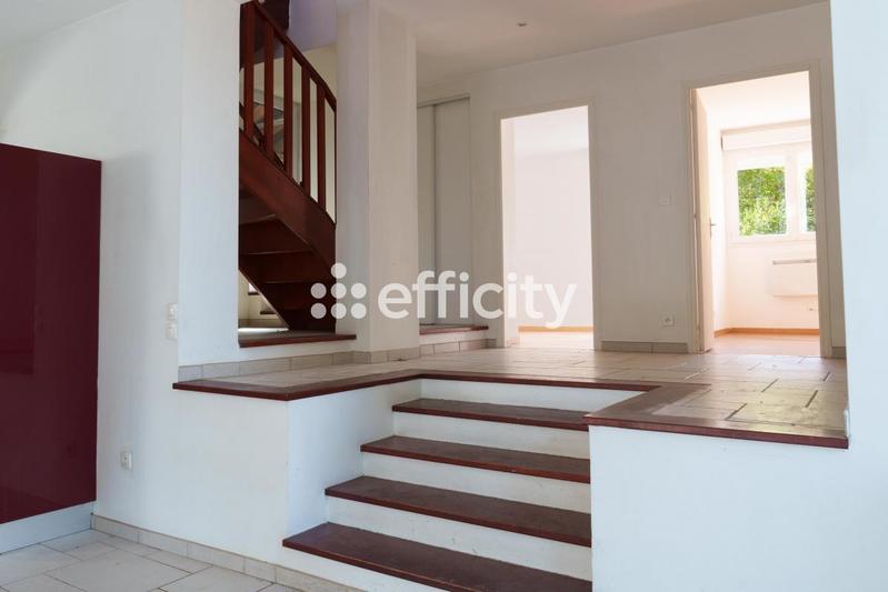 Villa - 230 m² - 9 pièces