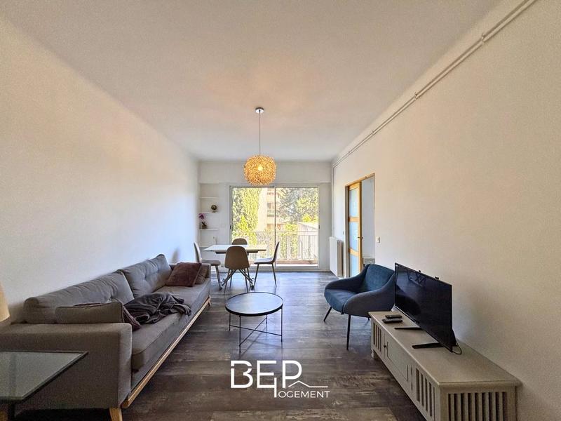 Appartement - 100 m² - 4 pièces