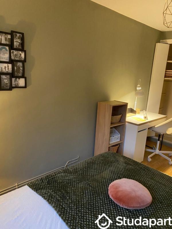 Chambre - 9 m² - 1 pièce