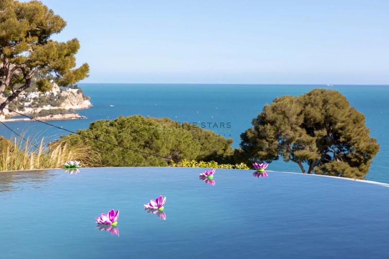 Villa - 230 m² - 6 pièces