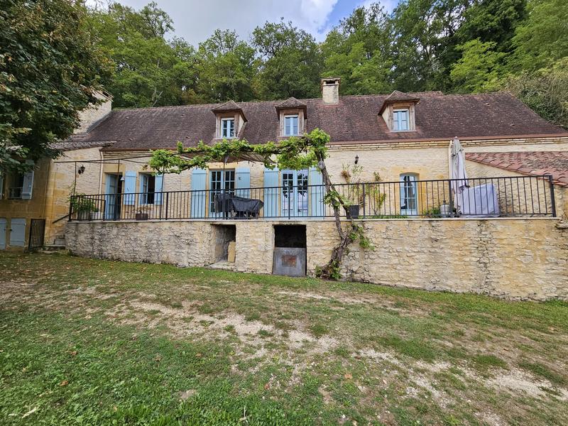 Maison traditionnelle - 140 m² - 5 pièces