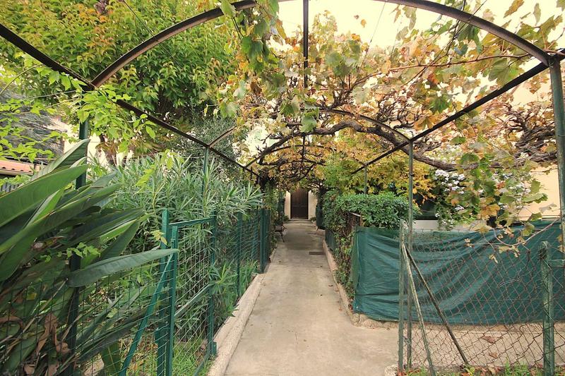 Studio - 25 m² - 1 pièce