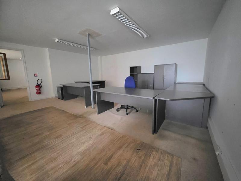 Local commercial - 91 m² - 3 pièces