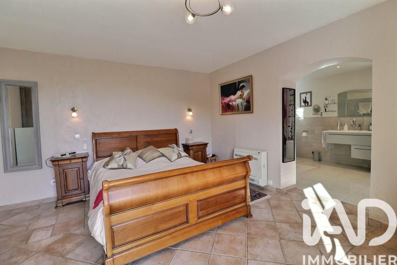 Maison - 187 m² - 5 pièces