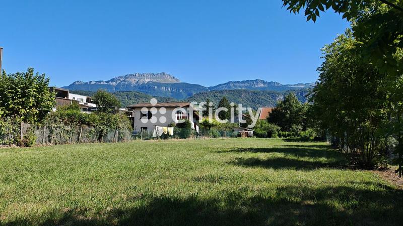 Terrain - 1 021 m²