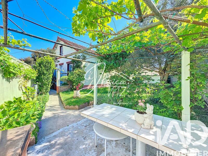 Maison - 94 m² - 5 pièces