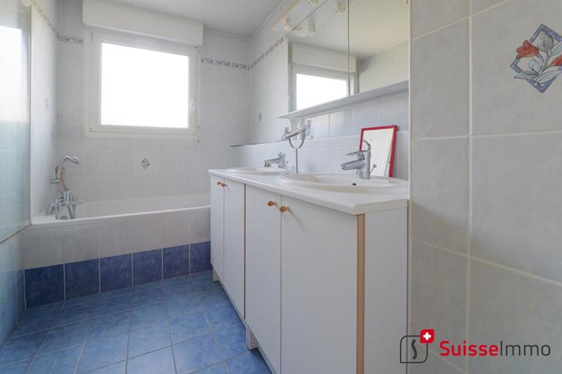 Appartement - 97 m² - 5 pièces