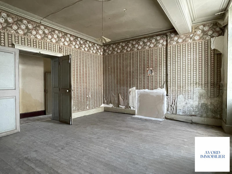 Maison ancienne - 217 m² - 9 pièces