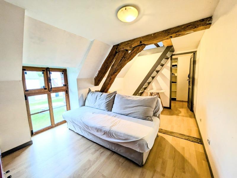 Maison - 207 m² - 7 pièces