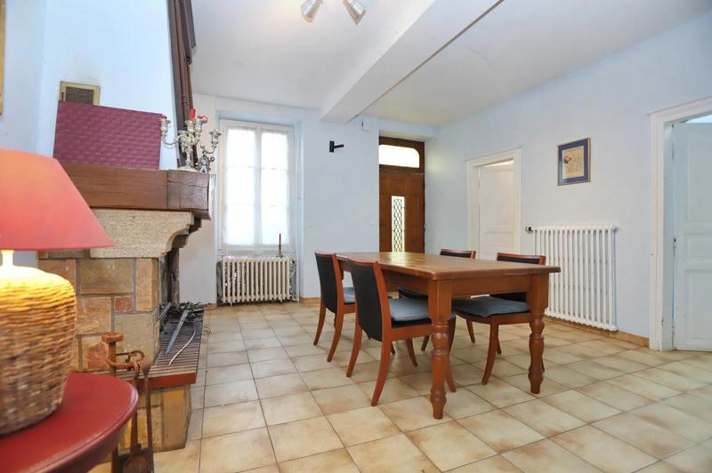 Maison de bourg - 102 m² - 4 pièces
