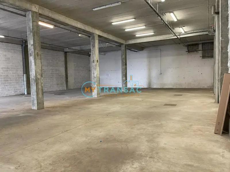 Local d'activités - 542 m²