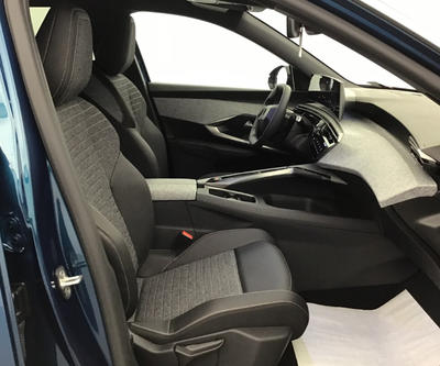 Peugeot 3008 III 1.2 Hybrid 145 Allure E-Dcs6