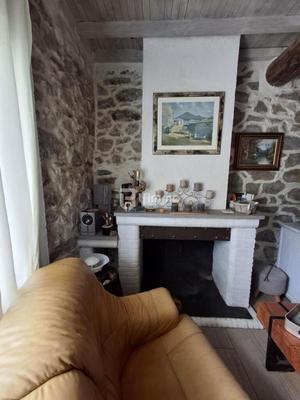 Maison en pierre - 87 m² - 4 pièces