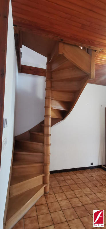 Maison traditionnelle - 76 m² - 5 pièces