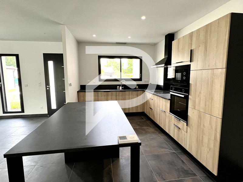 Maison - 120 m² - 4 pièces