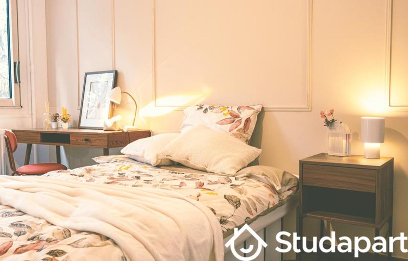 Chambre - 10 m² - 1 pièce