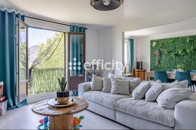 Appartement - 110 m² - 6 pièces