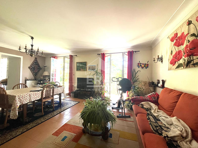 Maison - 161 m² - 5 pièces