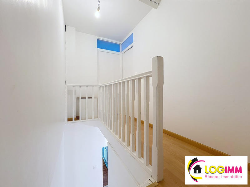 Maison - 121 m² - 7 pièces