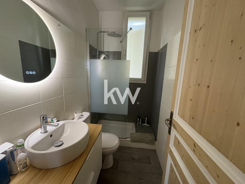 Appartement - 100 m² - 5 pièces