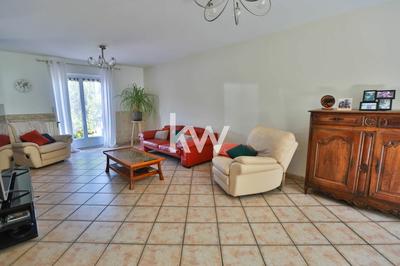 Maison - 140 m² - 6 pièces