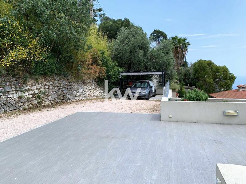 Maison - 216 m² - 6 pièces