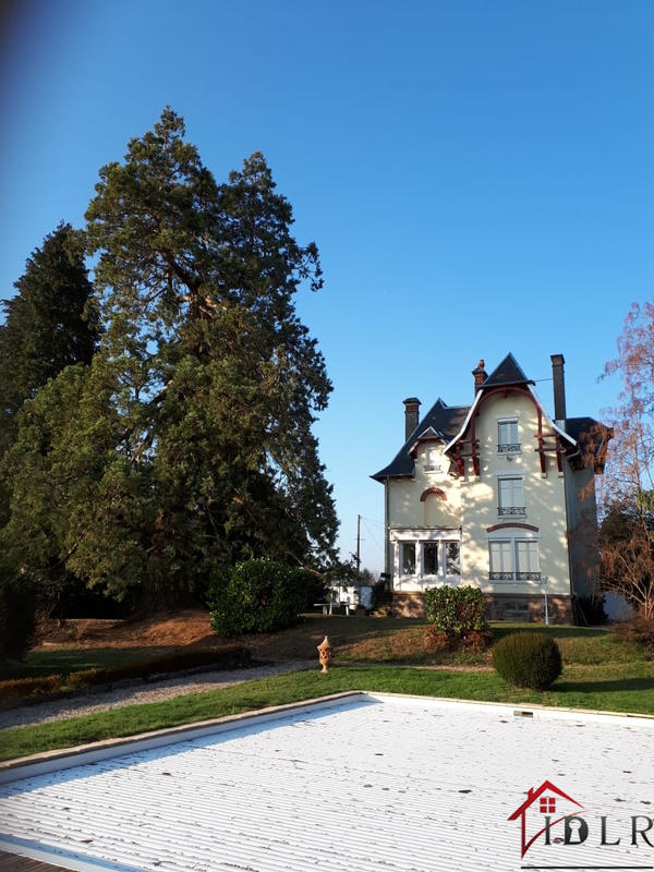 Maison - 204 m² - 7 pièces