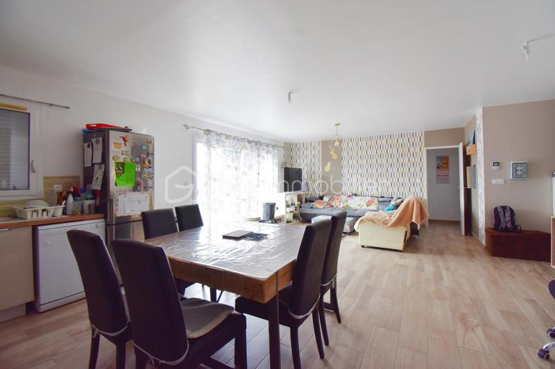 Villa - 100 m² - 5 pièces