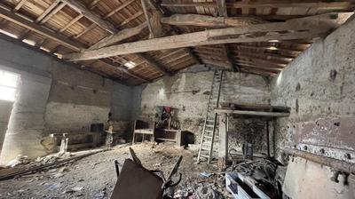 Grange - 191 m² - 2 pièces