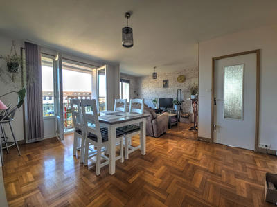 Appartement - 75 m² - 4 pièces
