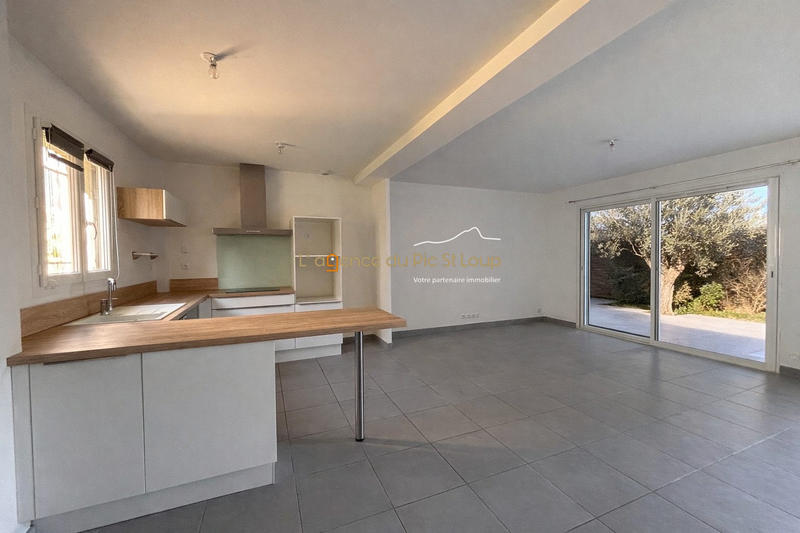 Maison - 83 m² - 4 pièces