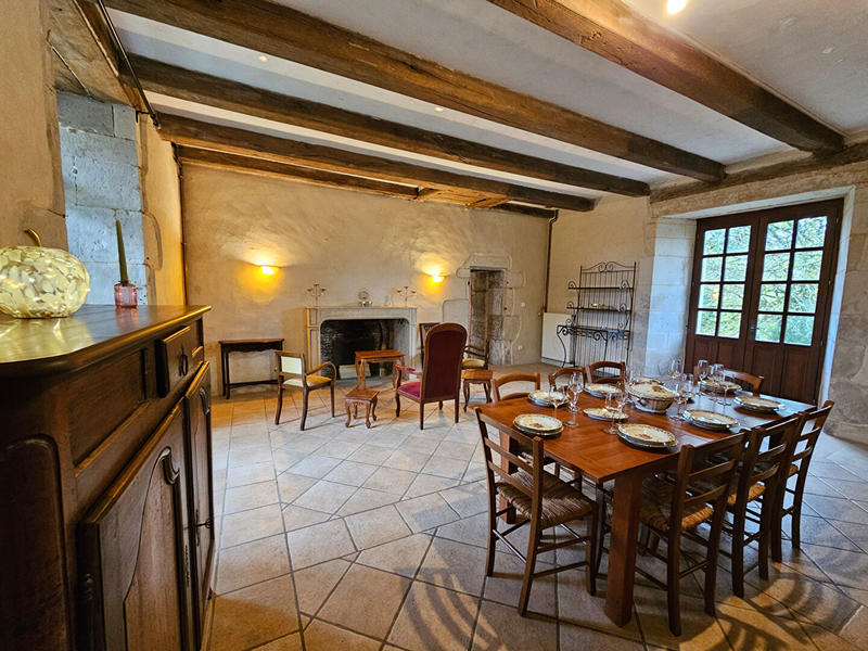 Maison - 263 m² - 10 pièces