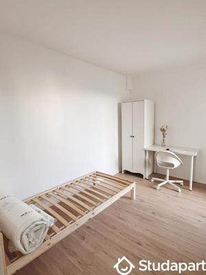 Chambre - 12 m² - 1 pièce