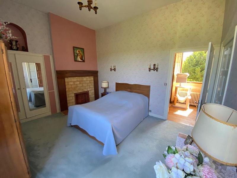 Propriété - 245 m² - 10 pièces