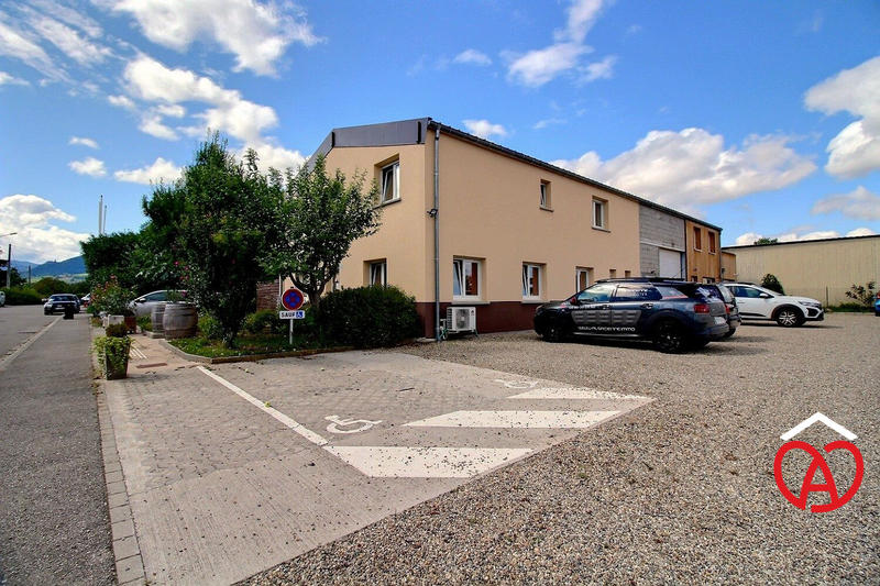 Local commercial - 300 m² - 7 pièces