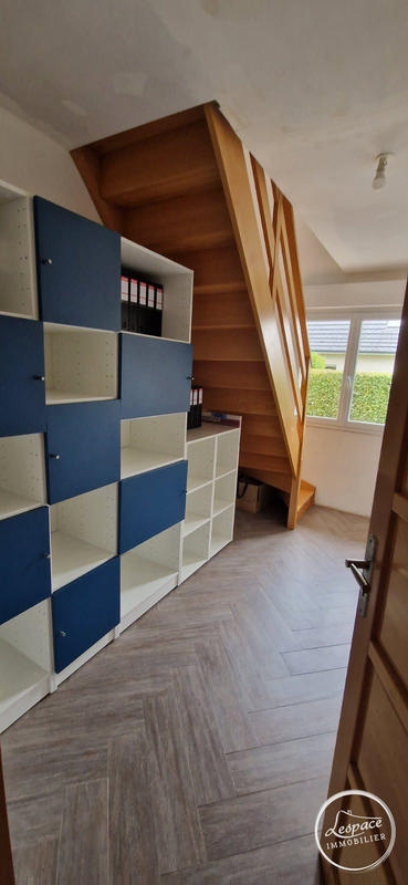 Maison - 186 m² - 8 pièces